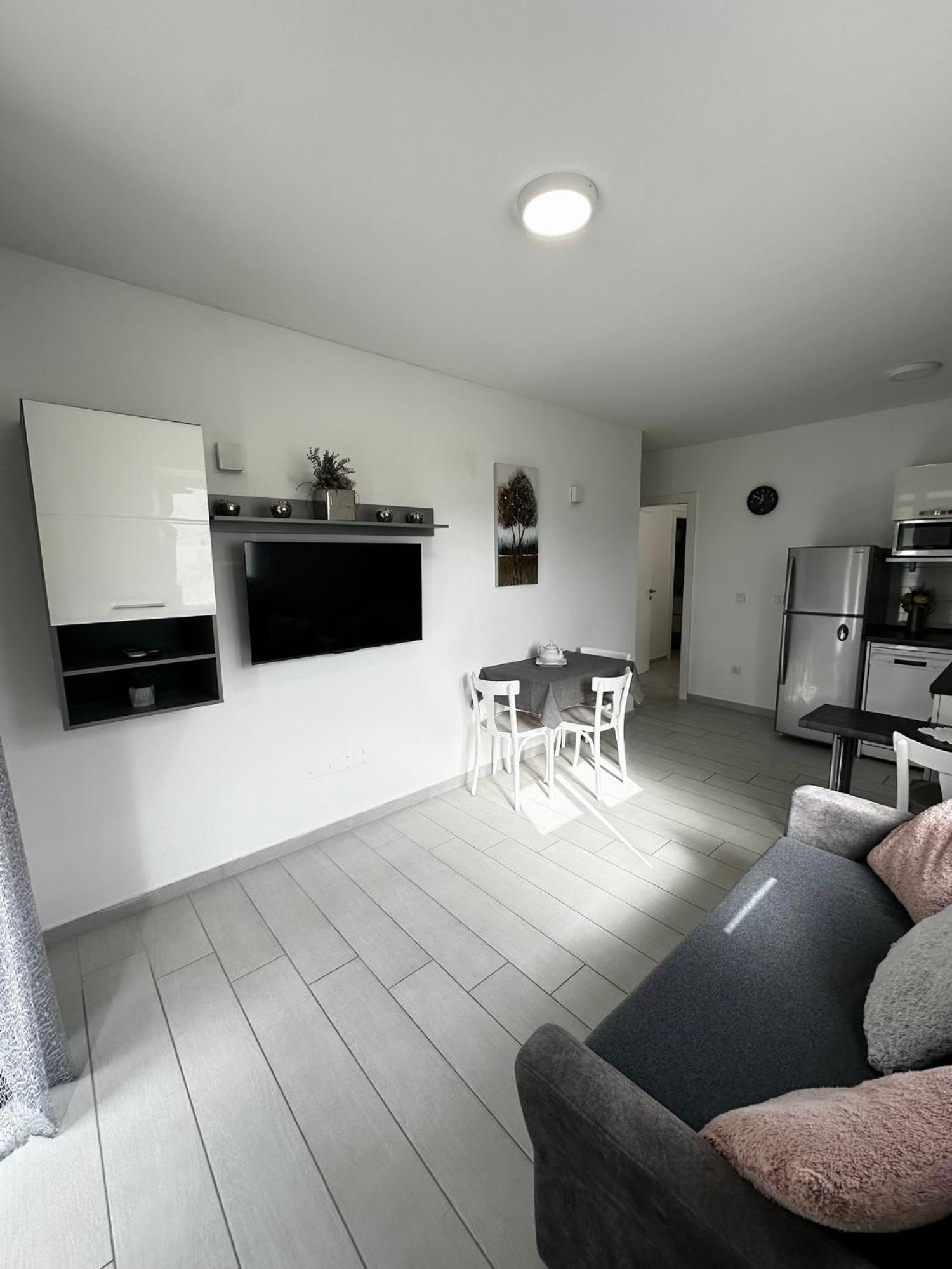 Apartments Danica Promajna Exteriör bild